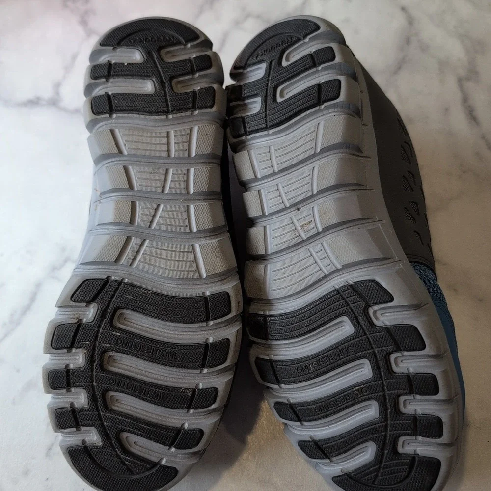 Reebok Women's‎ Size 8 Work Shoe Alloy Toe Rubber Bottom Blue And Gray